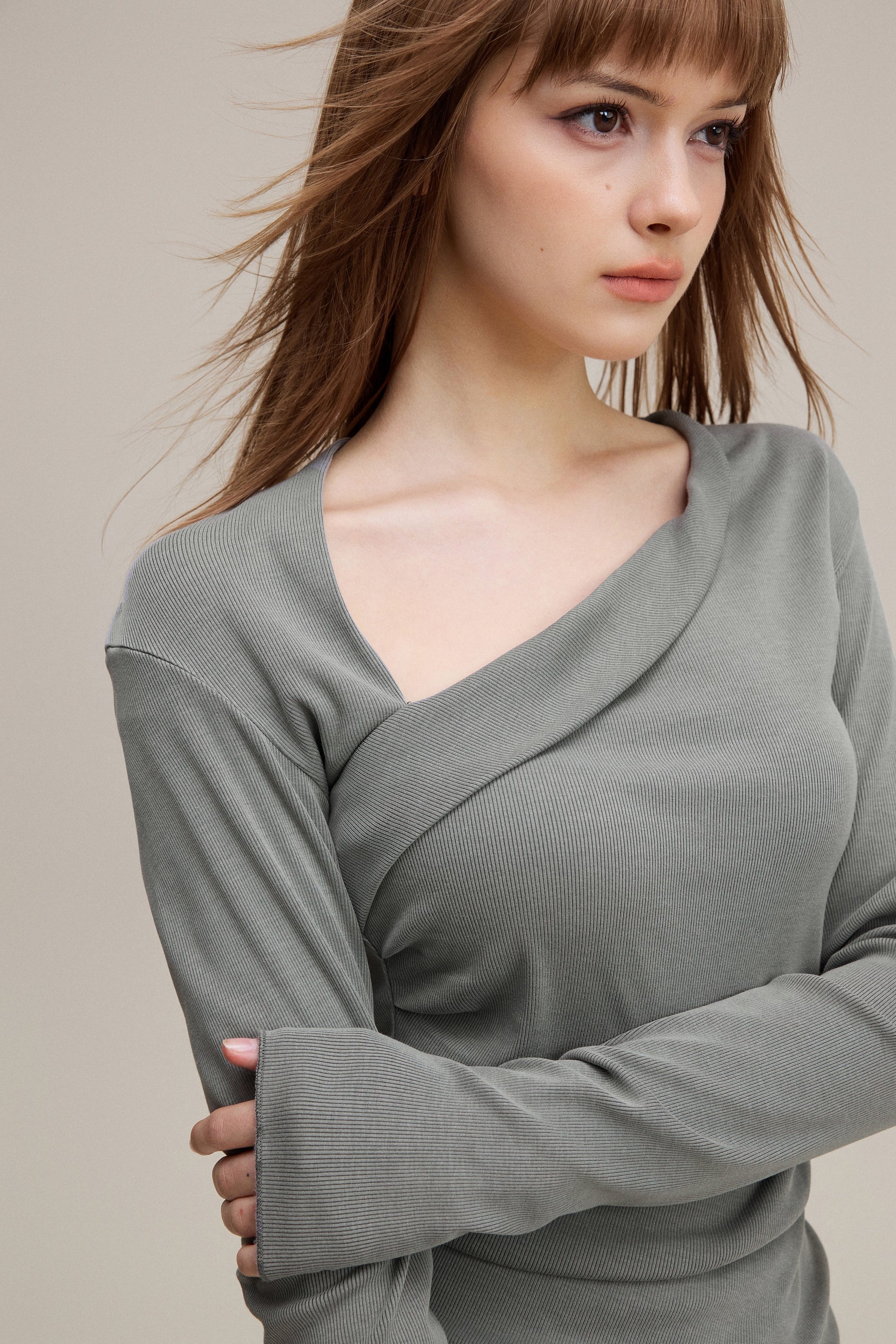 275GSM Women’s Slim-Fit Asymmetrical Shoulder Pigment-Wash Long-Sleeve Medium gray