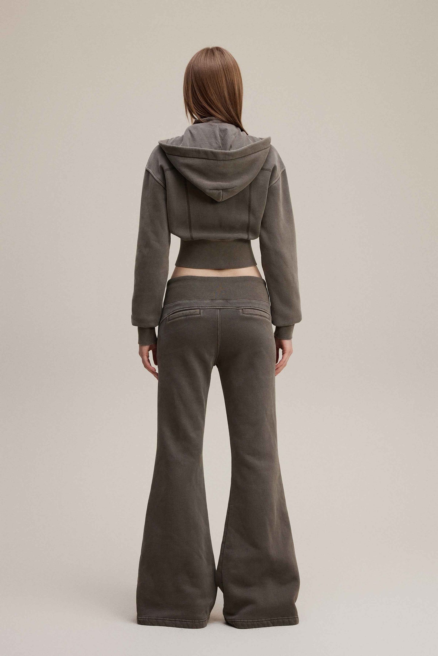 400GSM Women’s Outdoor Slim-Fit Pigment-Wash Sweatshirt