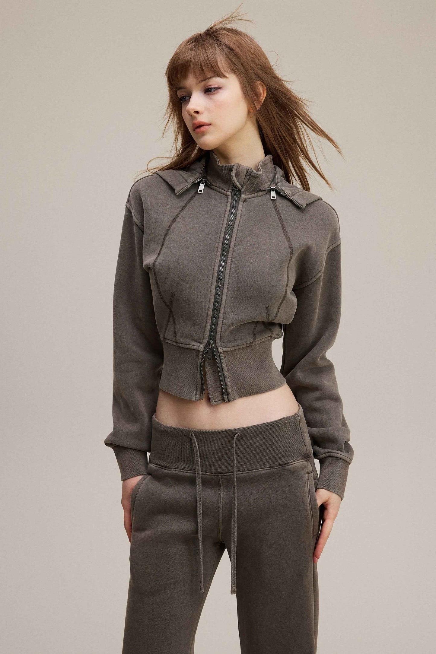 400GSM Women’s Outdoor Slim-Fit Pigment-Wash Sweatshirt