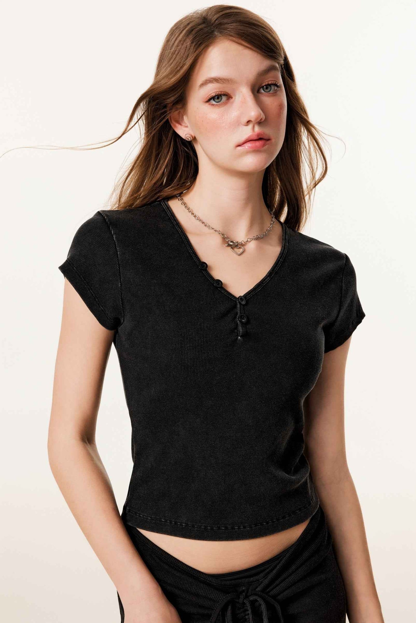 275GSM Women's V-Neck Ski-Inspired Distressed-Wash T-shirt