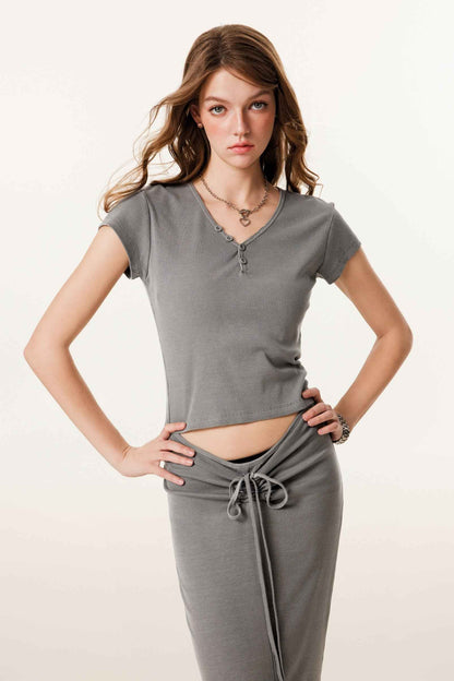 275GSM Women's V-Neck Ski-Inspired Distressed-Wash T-shirt