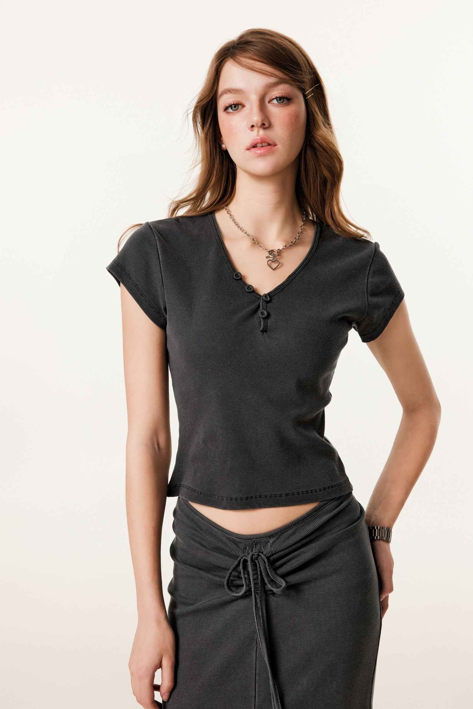 275GSM Women's V-Neck Ski-Inspired Distressed-Wash T-shirt