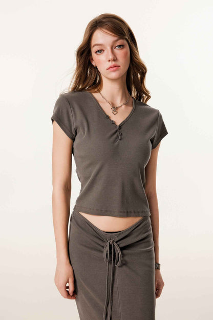 275GSM Women's V-Neck Ski-Inspired Distressed-Wash T-shirt