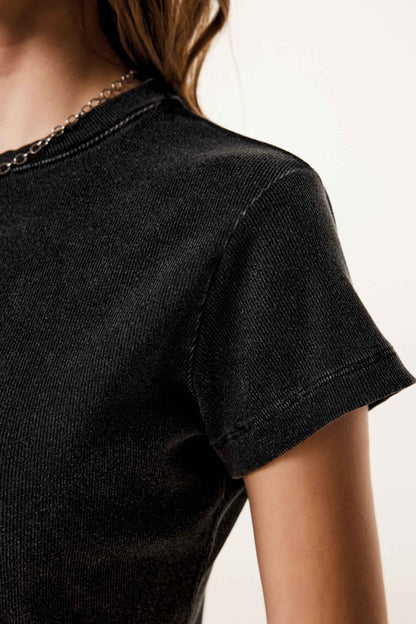275GSM Women’s Figure-Flattering Straight Shoulder T-shirt