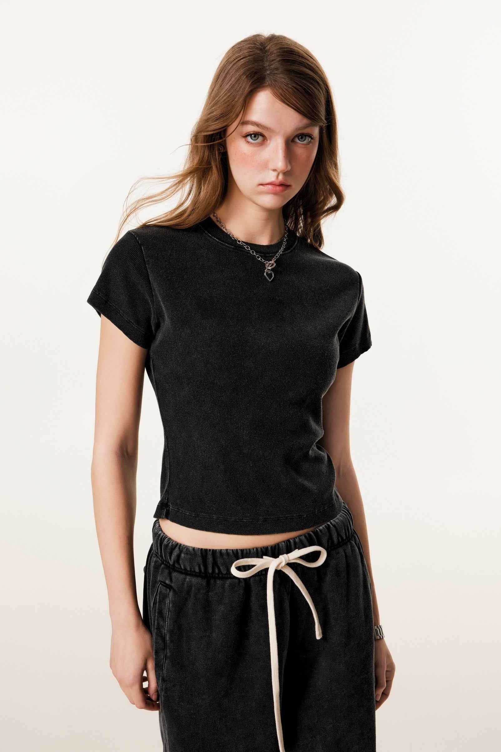 275GSM Women’s Figure-Flattering Straight Shoulder T-shirt