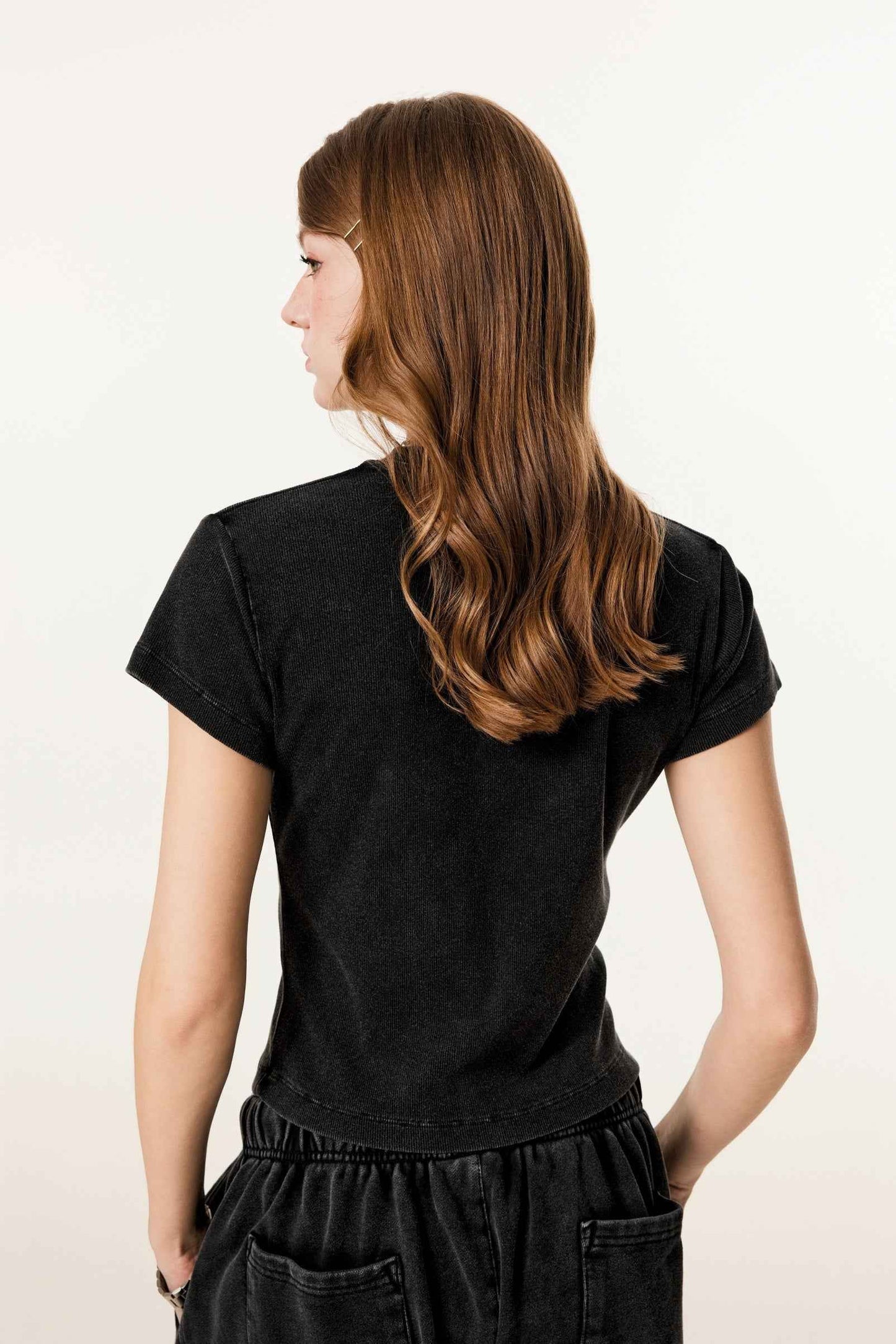 275GSM Women’s Figure-Flattering Straight Shoulder T-shirt