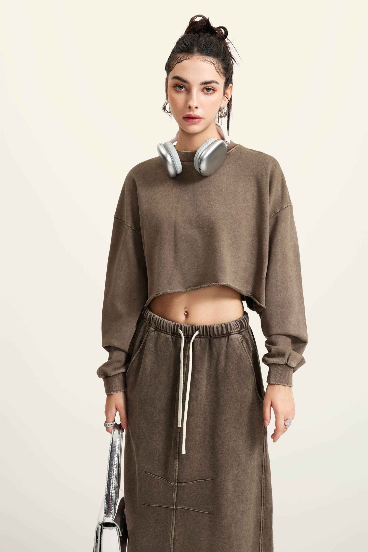 380GSM Women's Heavyweight Distressed Snow-Wash Raw-Hem Cropped Long sleeve Sweatshirt