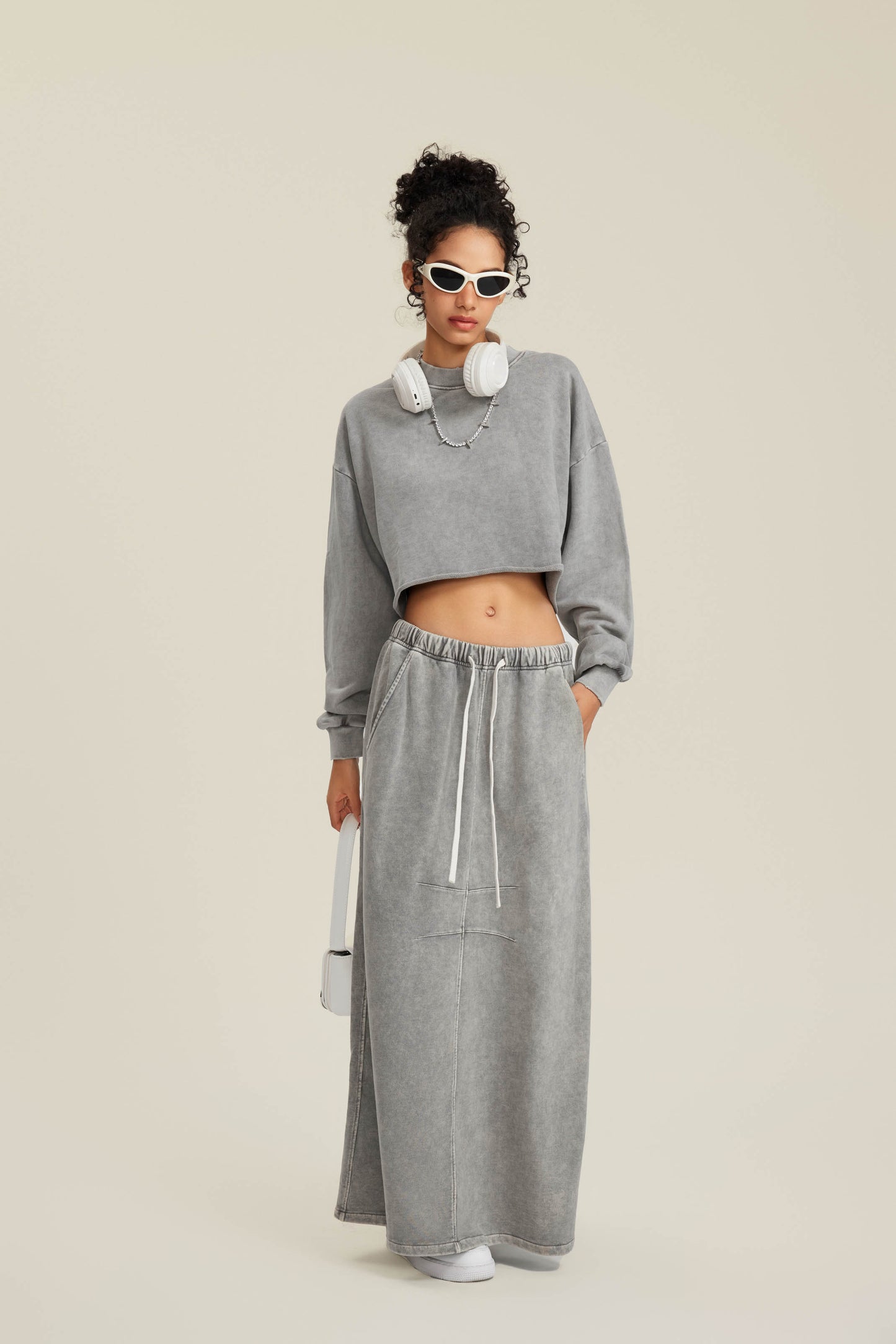 380GSM Women’s Heavyweight Distressed Snow-Wash Raw-Hem Cropped Long sleeve Medium gray