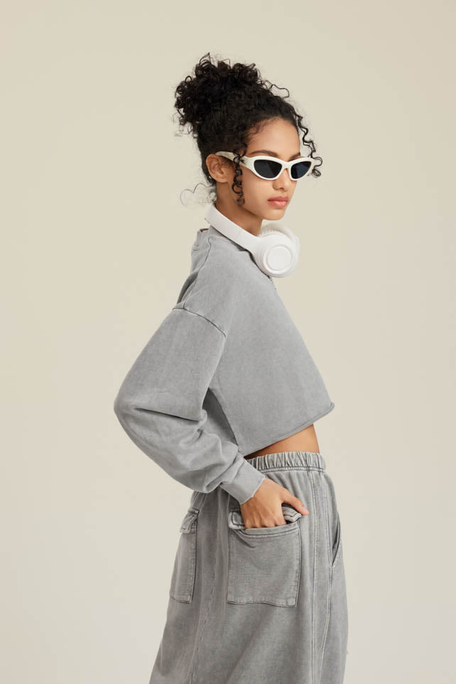 380GSM Women’s Heavyweight Distressed Snow-Wash Raw-Hem Cropped Long sleeve Medium gray