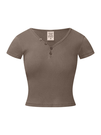 275GSM Women’s V-Neck Ski-Inspired Distressed-Wash T-shirt Coffee color